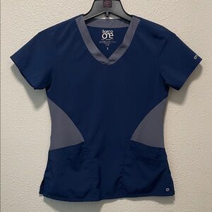 Barco Uniforms Women's Top in Navy and Gray